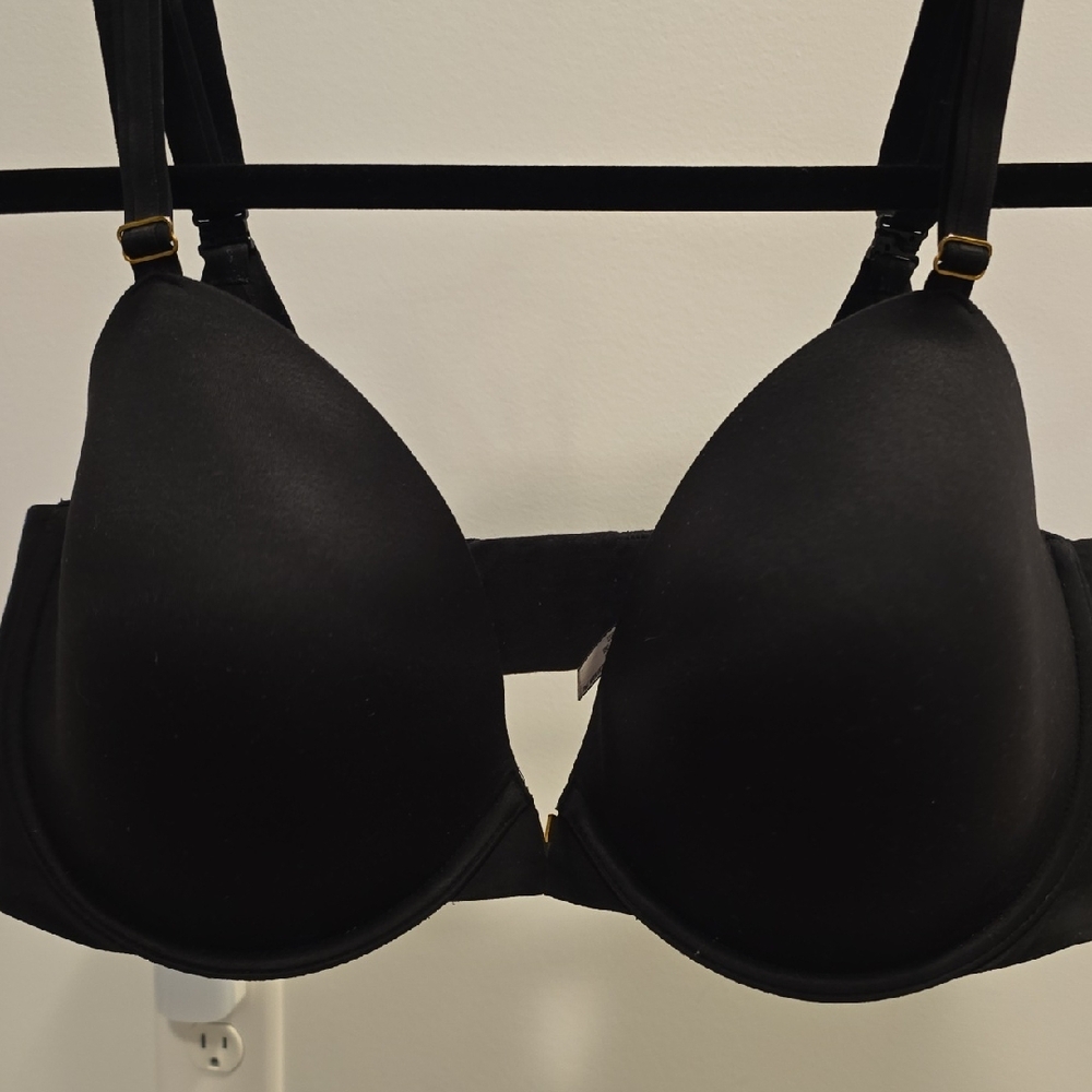 Victoria's Secret Love Cloud Smooth Lightly Lined Demi Bra (36DDD)